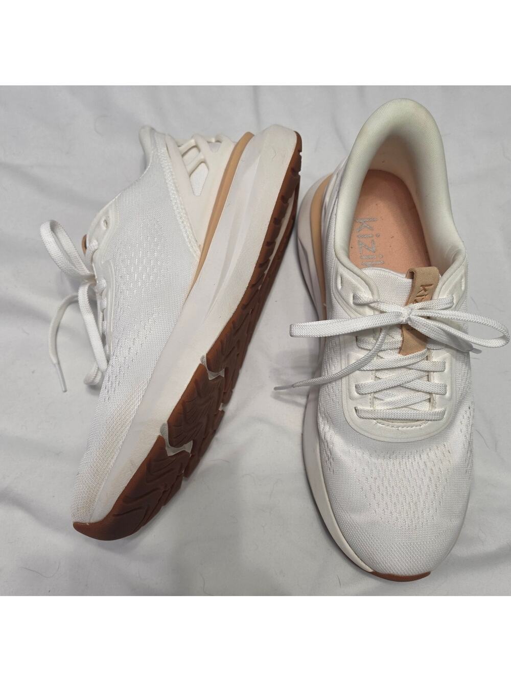Kizik Athens Sneakers Women’s 11 White Tan Hands Free Walking Shoes
